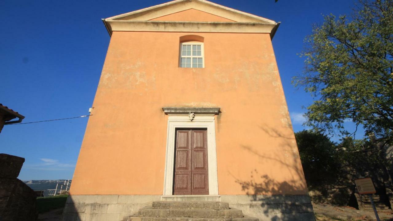 Studio Apartman Galerija Buzet Eksteriør bilde